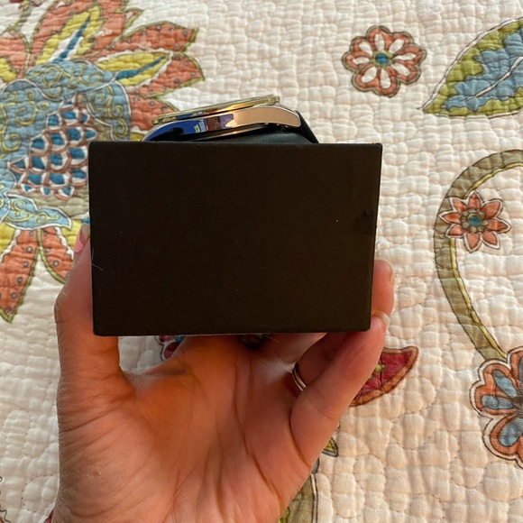 Kenneth Cole Reaction watch - Picture 8 of 8